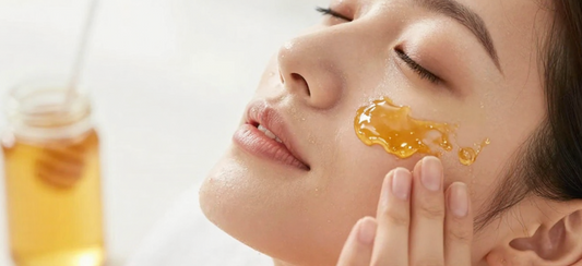 3 Simple Honey Habits for Glowing Skin (That Take Less Than 5 Minutes)